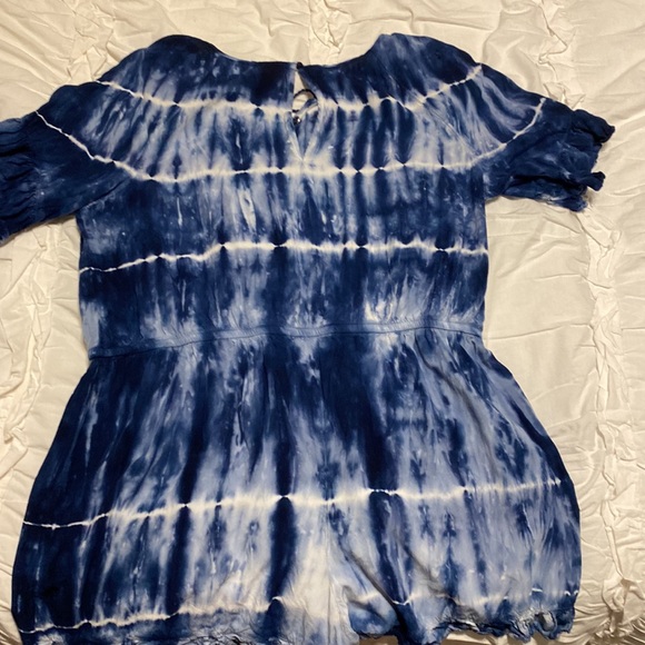 super cute tie died romper - Picture 2 of 3